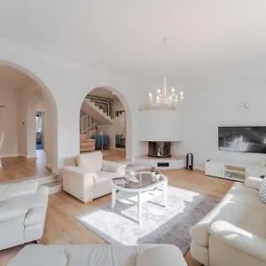 Laguna Villa